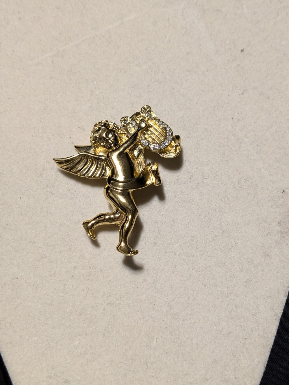 Givenchy Vintage Angel Pin Brooch Cherub Harp Rhinestone Gold Signed - Picture 4 of 14